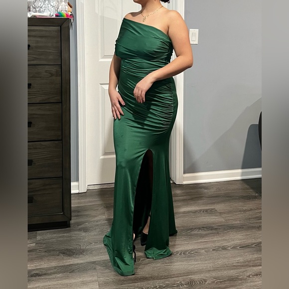 Dress - Picture 3 of 6